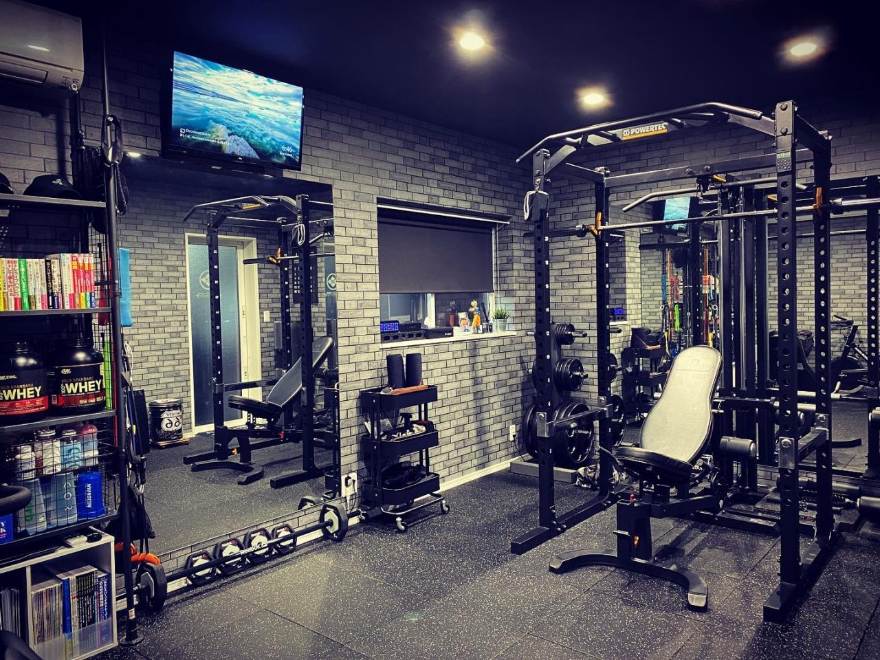 ホームジムに壁掛けTVを設置しました！【ホームジムアップデート】│トレーニング志村PERSONAL GYM